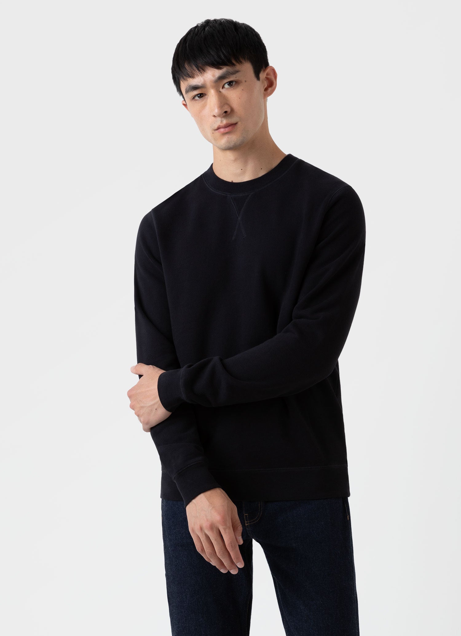 ループバックスウェットシャツ（Black）| Sunspel