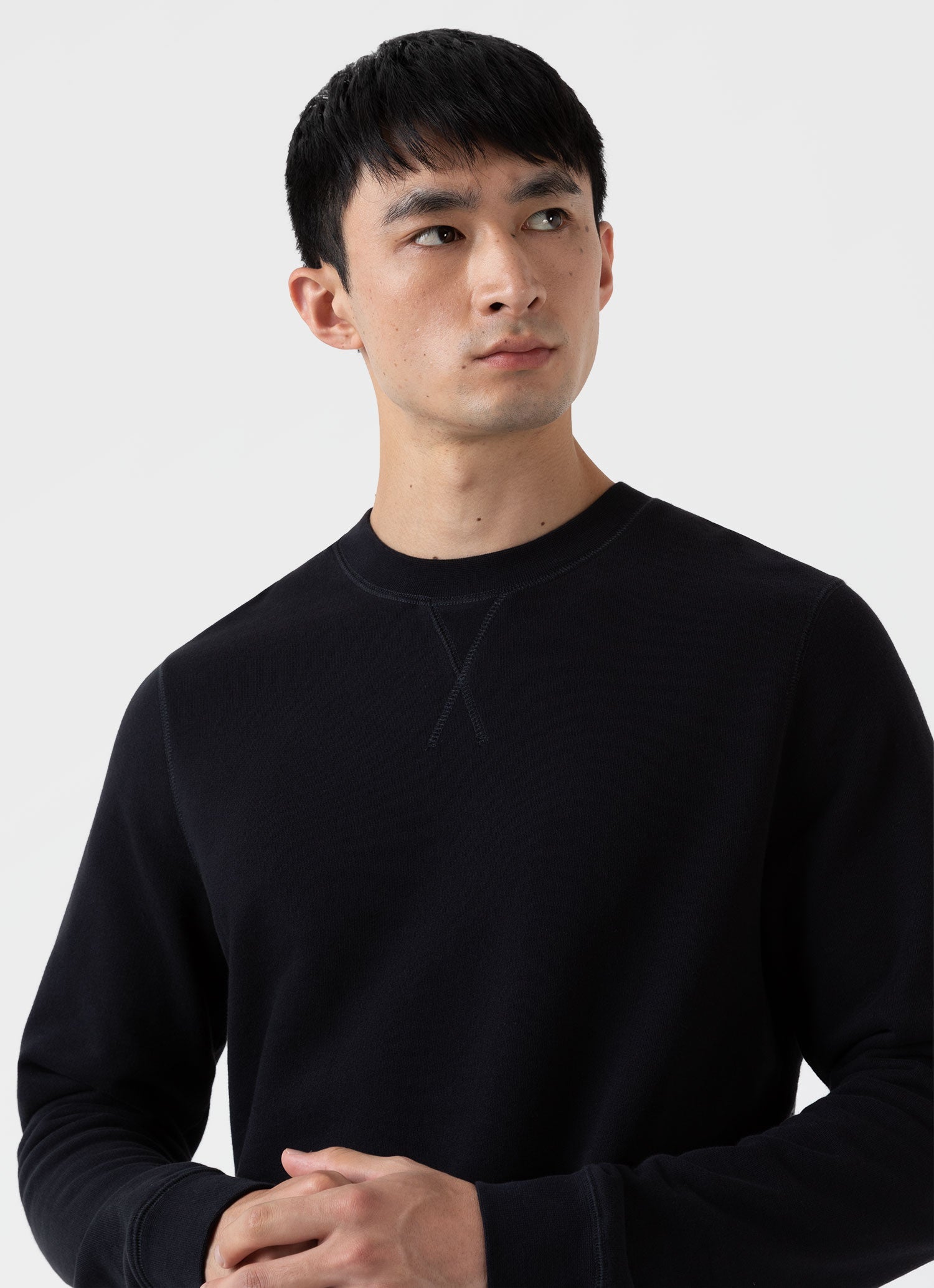 ループバックスウェットシャツ（Black）| Sunspel