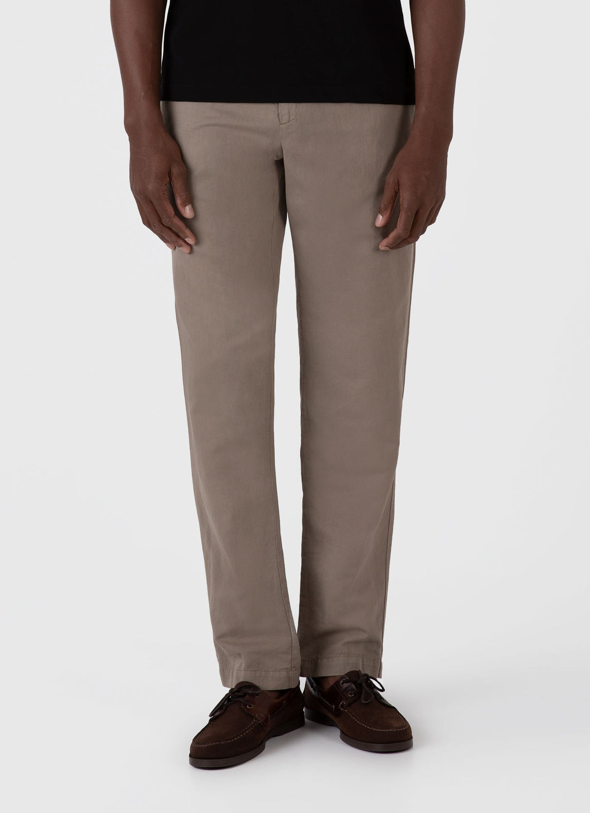 Men's Slim Chino in Dark Stone