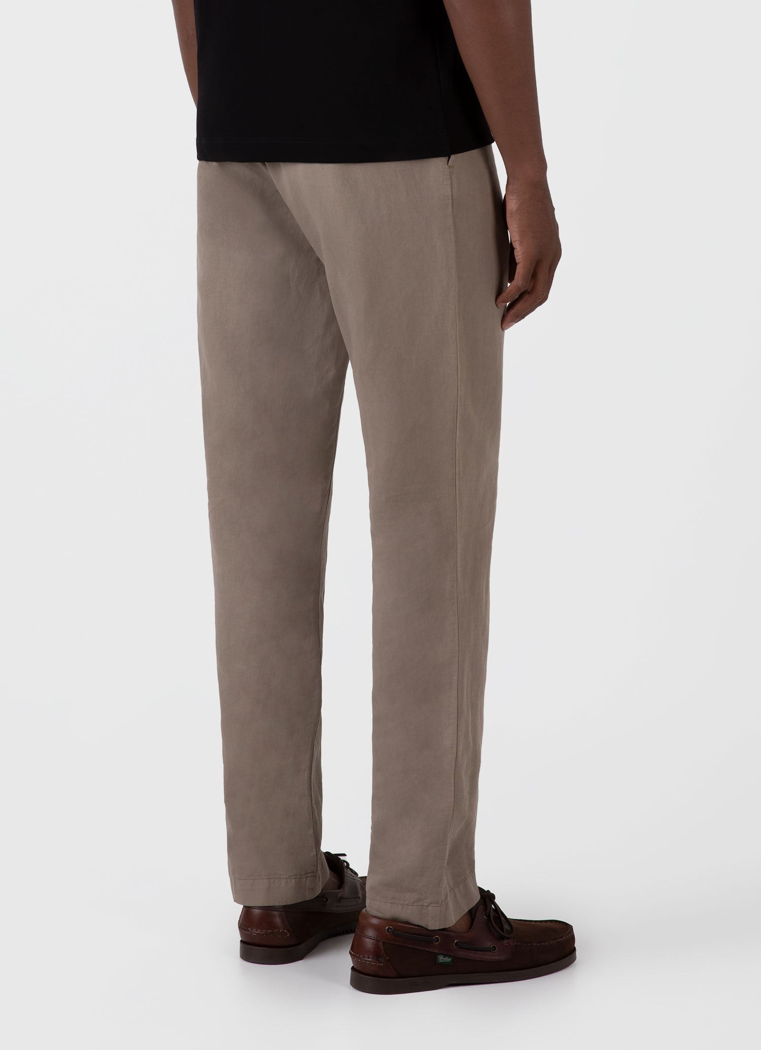 Men's Slim Chino in Dark Stone