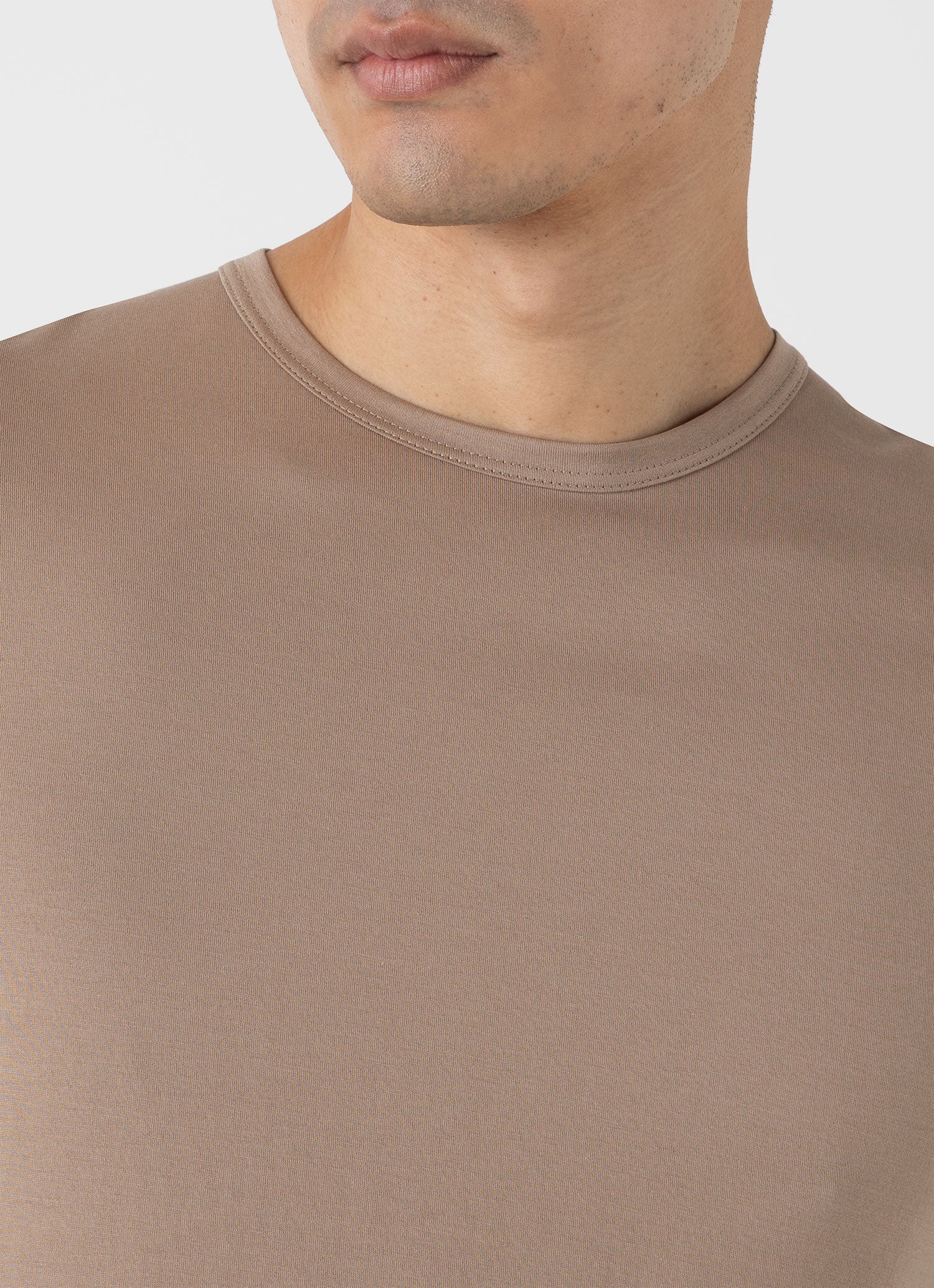 Men's Classic T-shirt in Sandstone