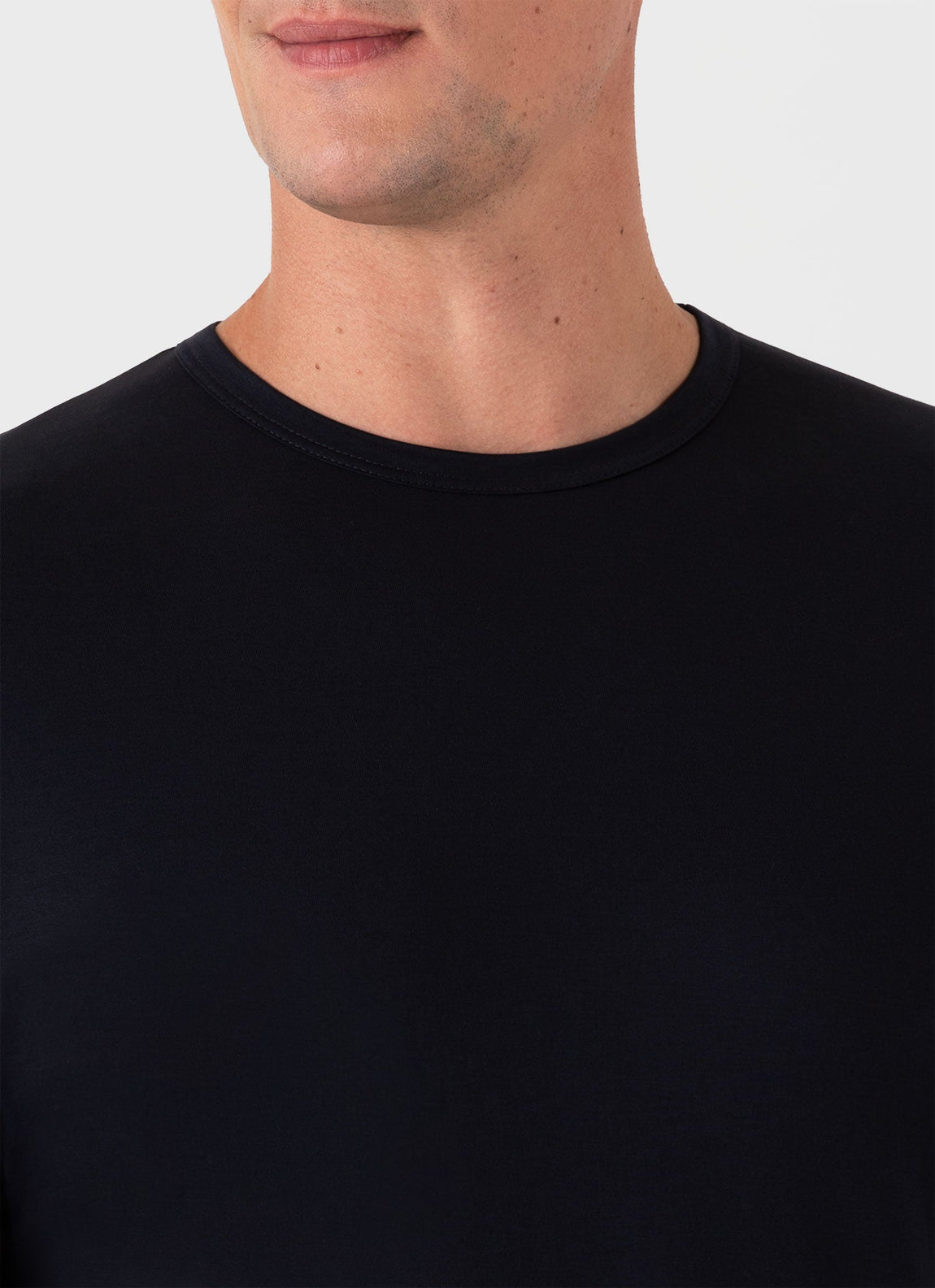 Men's Classic T-shirt in Midnight Navy