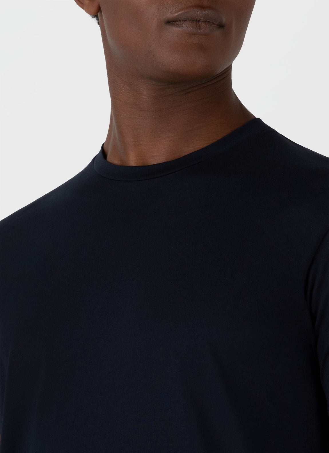 Men's Riviera Midweight T-shirt in Midnight Navy