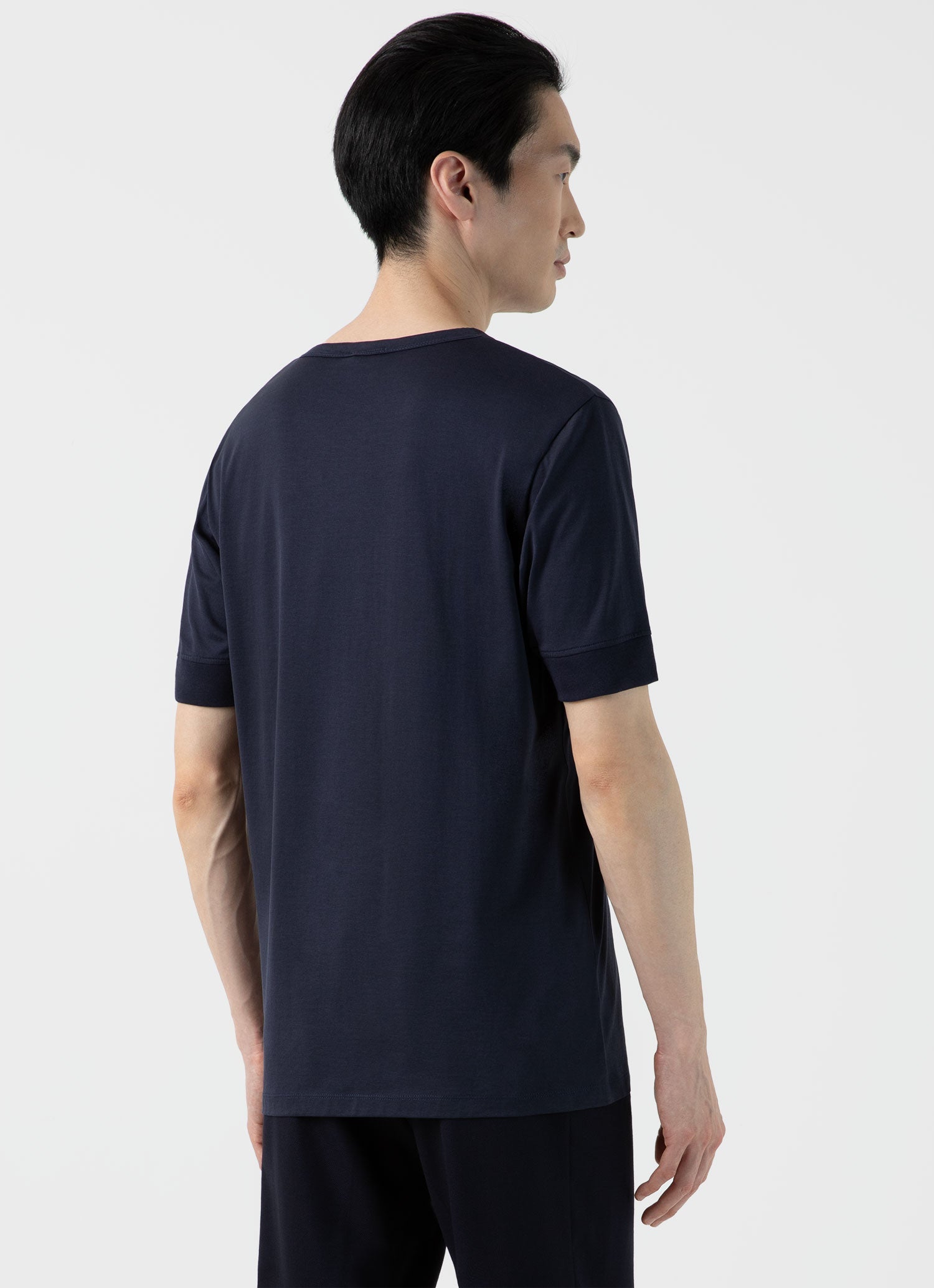 ヘンリー Tシャツ（Navy）| Sunspel