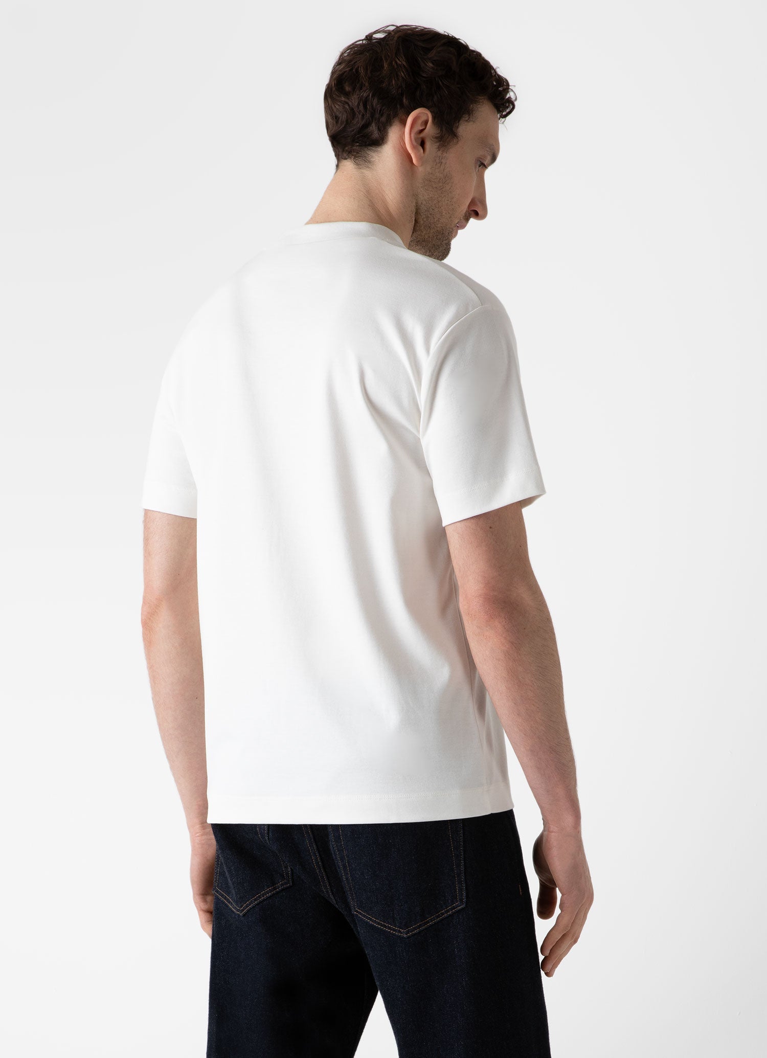 リラックスフィット（ヘビーウェイト） Tシャツ（Off-White）| Sunspel