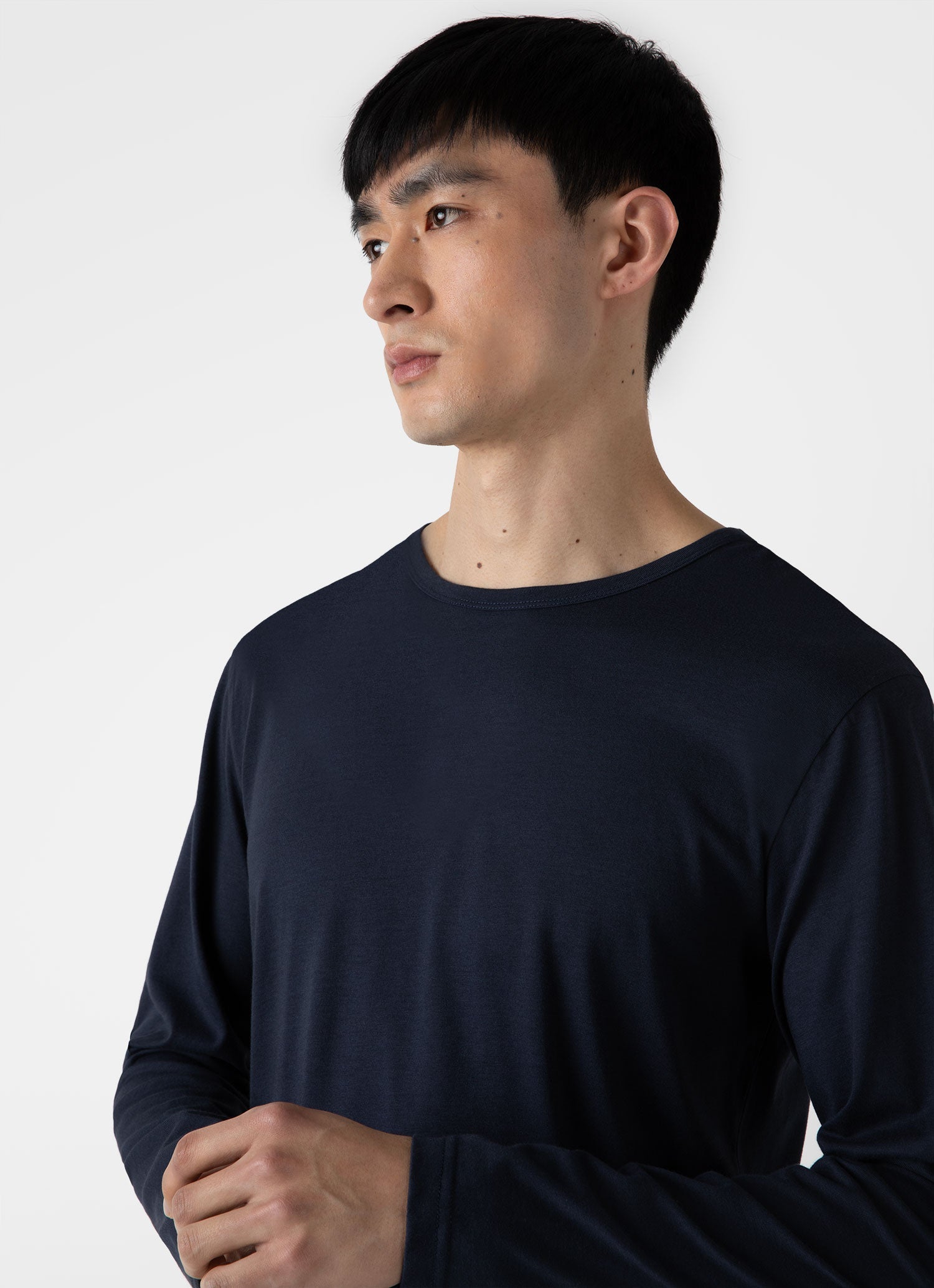 コットン モダール ラウンジ ロングスリーブ Tシャツ （Navy）| Sunspel