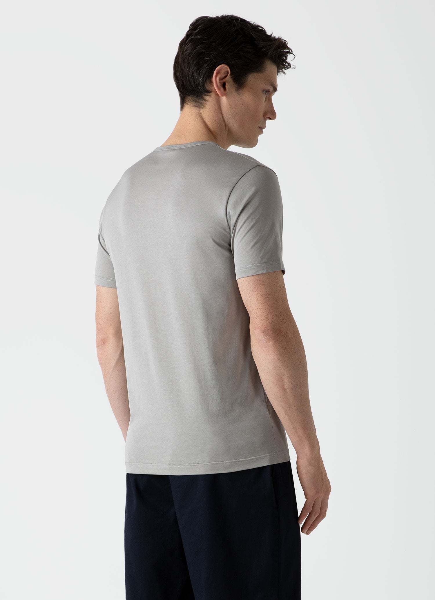 メンズ クラシックTシャツ（Mid Grey）| Sunspel