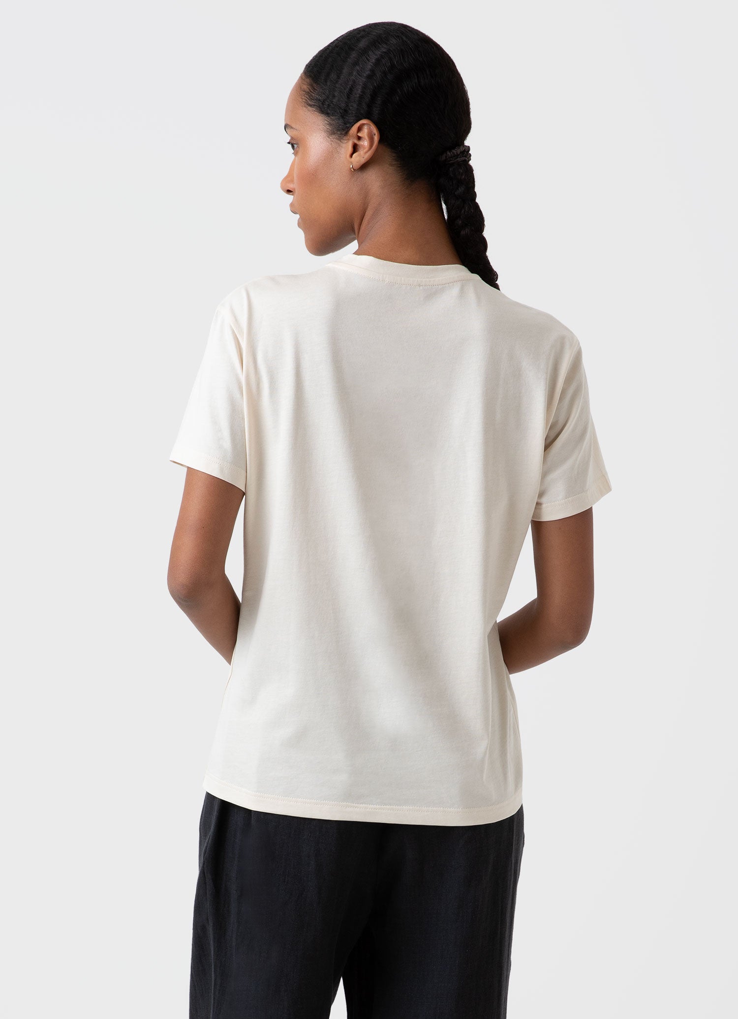 ボーイ・フィットTシャツ（Undyed）| Sunspel